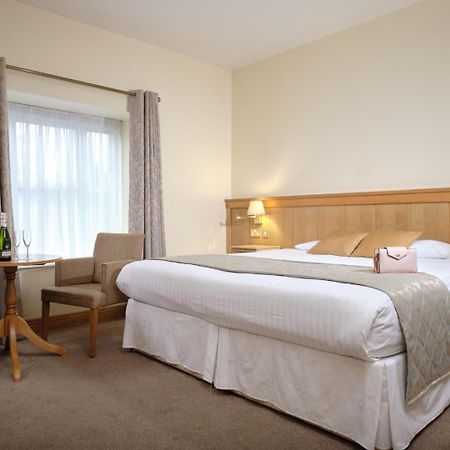 Mahon'S Hotel Irvinestown エクステリア 写真